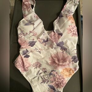 Cupshe White Floral One-Piece Swimsuit